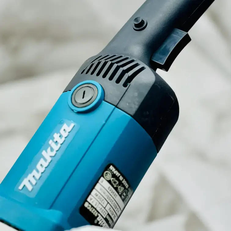 دستگاه پولیش 1200 وات ماکیتا مدل 9227CB