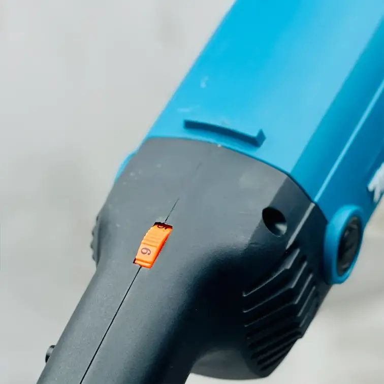 دستگاه پولیش 1200 وات ماکیتا مدل 9227CB